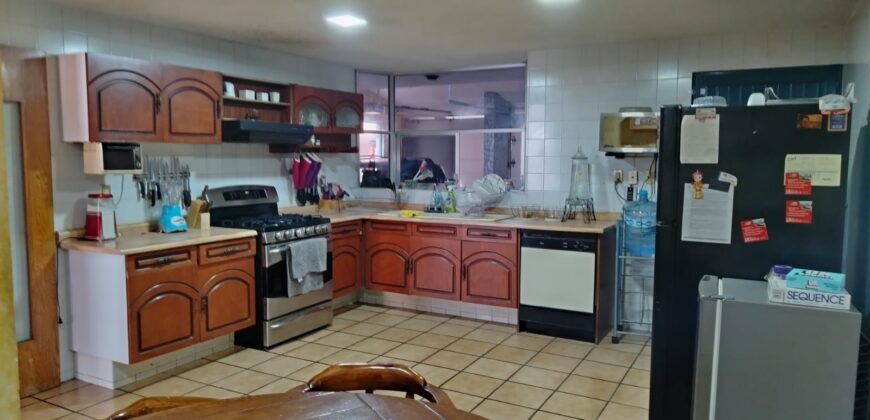 CASA EN VENTA 📍 Lomas 4a Secc. – S.L.P.