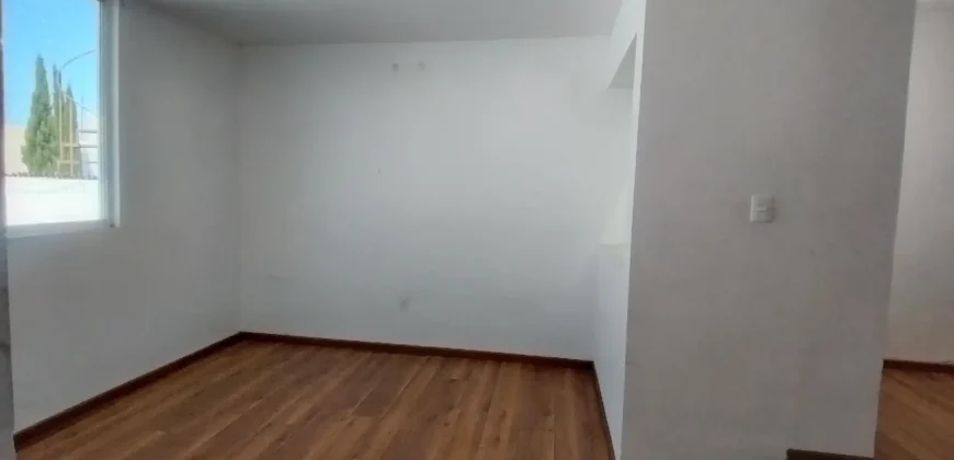 Casa en RENTA/VENTA Villamagna 1asecc