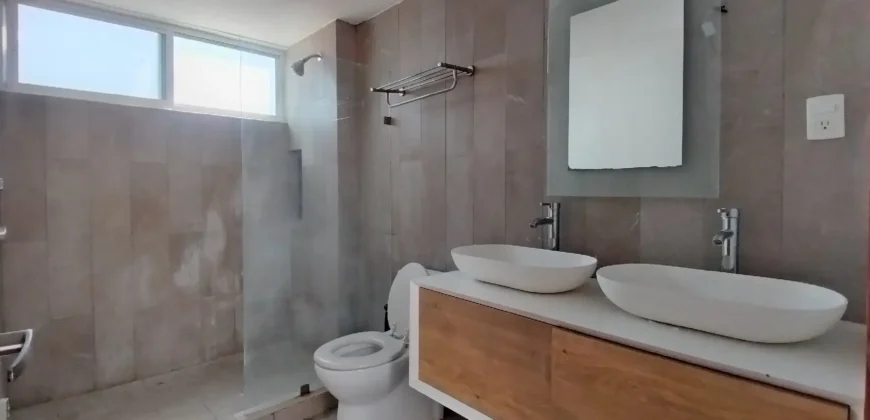 Casa en RENTA/VENTA Villamagna 1asecc