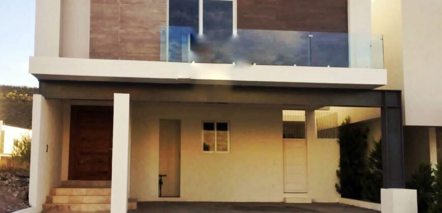 Casa en VENTA 📍 MONTERRA Oriente