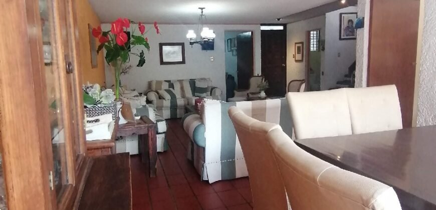 Casa en Venta 📍 zona universitaria S.L.P. [Super amplia]