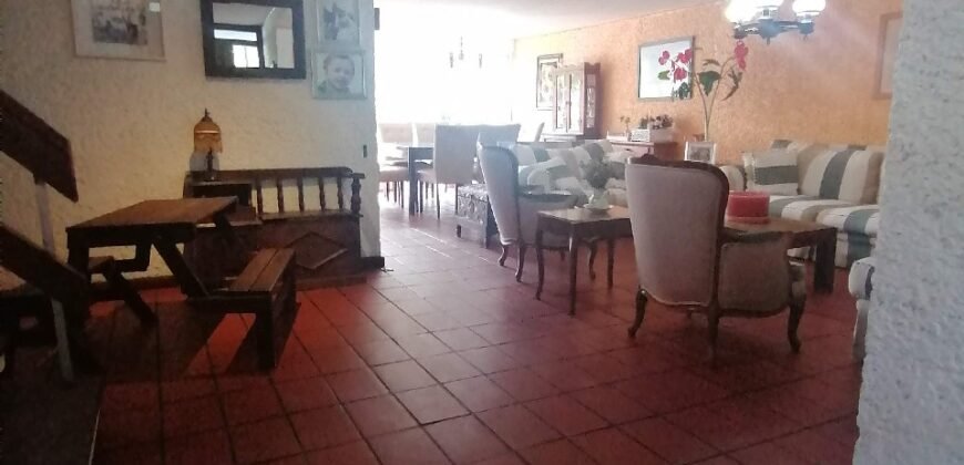 Casa en Venta 📍 zona universitaria S.L.P. [Super amplia]