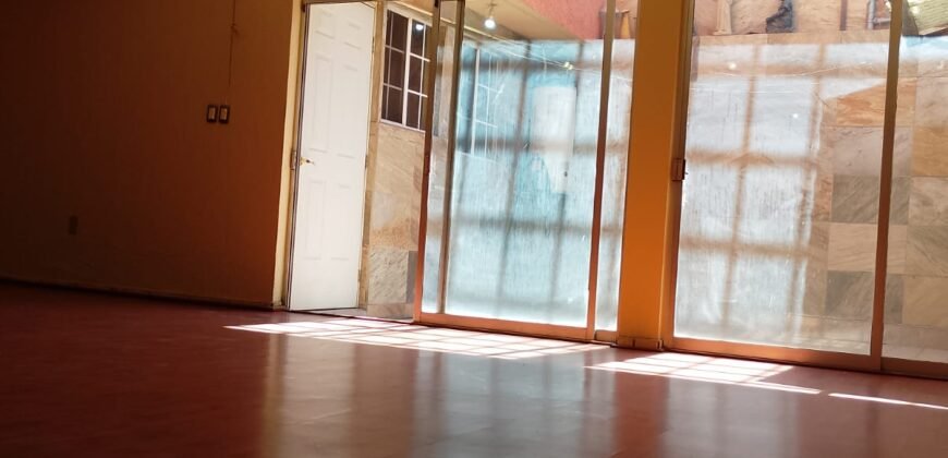 Renta de Casa 📍 Col. Jacarandas