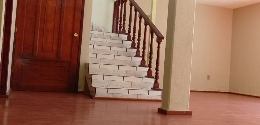 Renta de Casa 📍 Col. Jacarandas