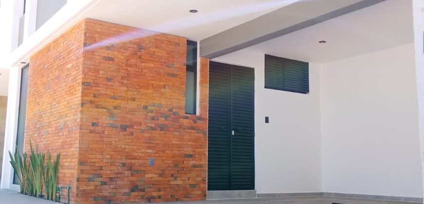 Casa en VENTA 📍 Priv. Parque Real