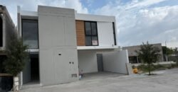Casa en Venta 📍 Privadas Parque Real