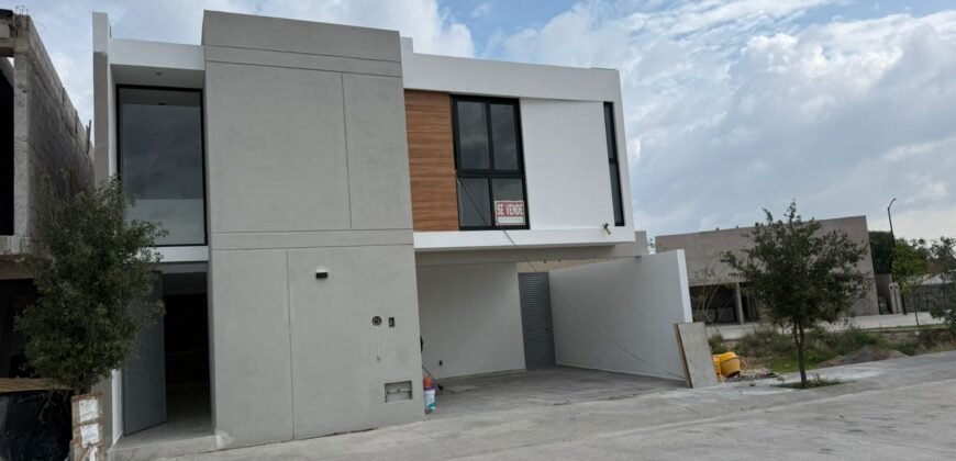 Casa en Venta 📍 Privadas Parque Real